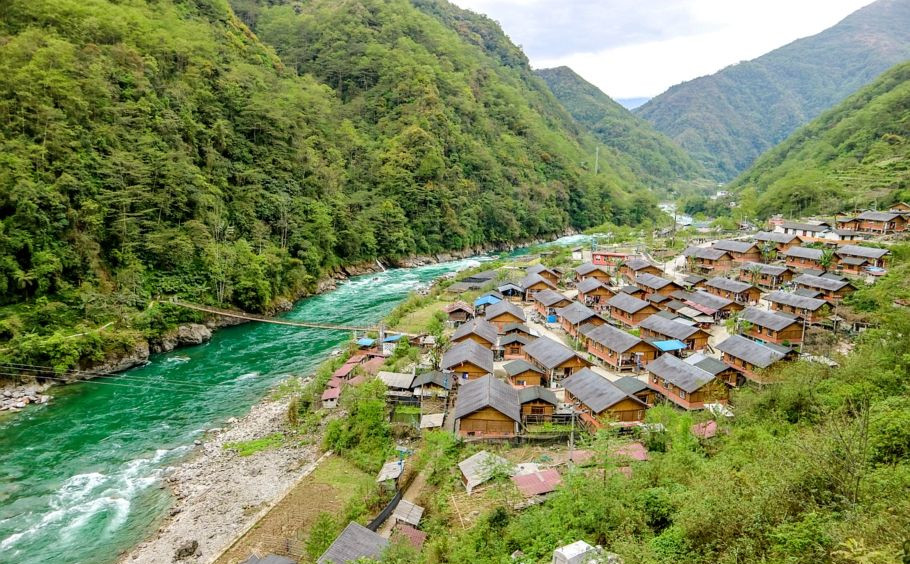dulong river and village